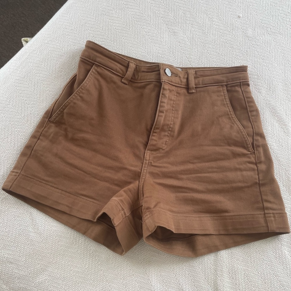 Everlane shorts